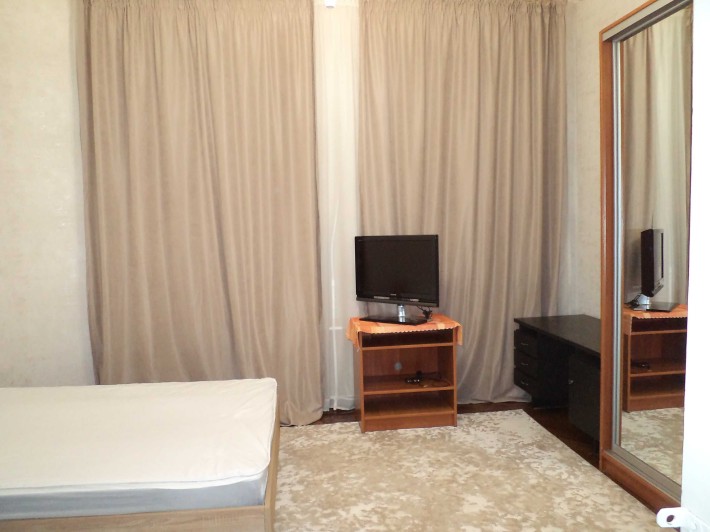 Сдам комнату в пустой квартире, парк Шевченко. - фото 1