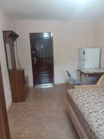 Сдам  комнату в коммуне // ул. Варненская 10-А - фото 1