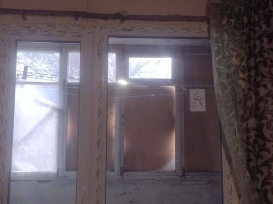 Сдам комнату в 3х больше никто не живёт коммуналки света нет хорш торг Харьков