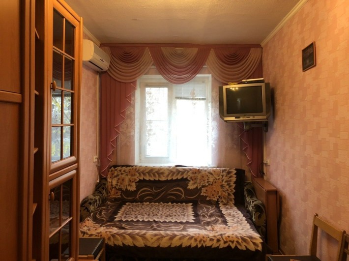 Здається кімната в гуртожитку, метро Нивки, метро Сирець - фото 1