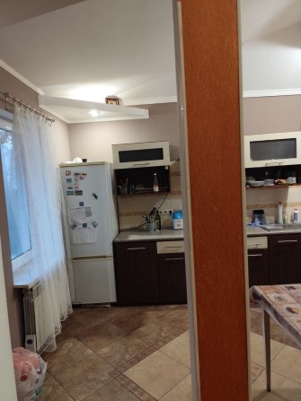 Подільський р-н .Здам кімнату дівчині.4000+комуналка. - фото 1