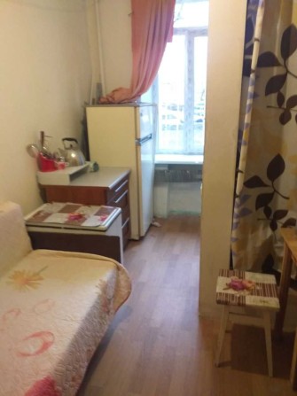 Сдам комнату  12м.кв  за  1500гр/мес.,+ свет, центр Баварии. - фото 1