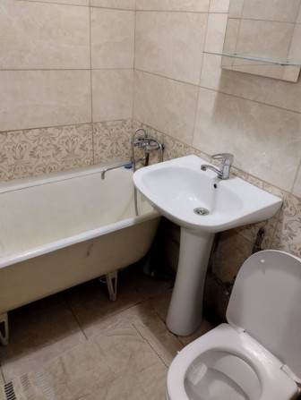 Сдам комнату 12м Пятая станция Большого Фонтана 3000грн длительно - фото 1