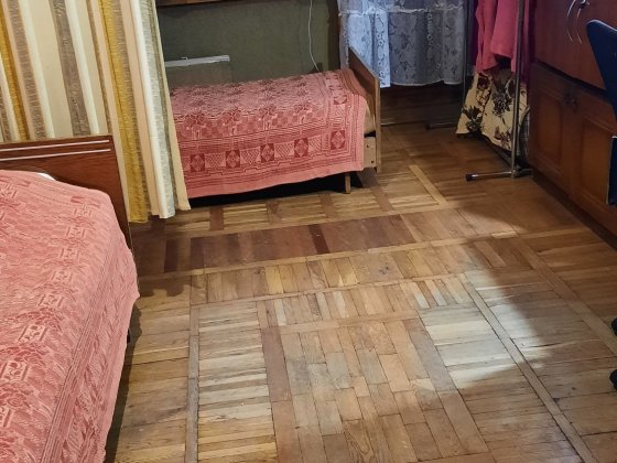 Кімната для дівчини чи жінки Київ