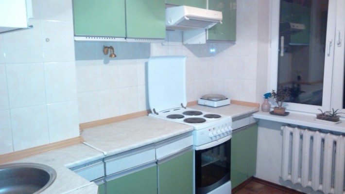 Квартира 3 комнаты. Архитекторская. Транспорт, супермаркеты, школы. - фото 1