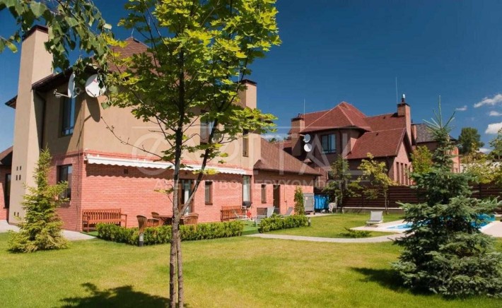 Перша здача будинку в елітному котеджному містечку /генератор - фото 1