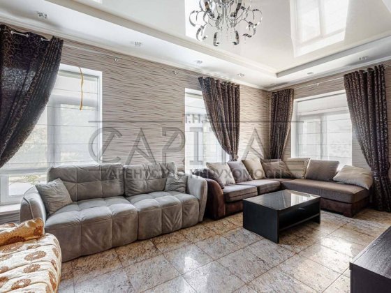 Оренда 2-поверхового будинку, 435 м2, Віта-поштова Вита-Почтовая