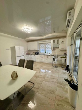 Оренда будинку, Віта-поштова, Автономний, 3 окремі спальні, кінотеатр - фото 1