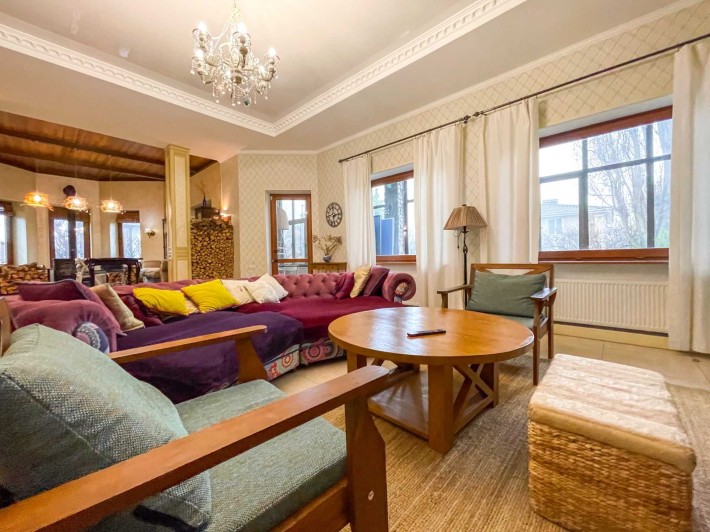 Оренда просторого сучасного будинку в закритому КМ Стоянка-2 - фото 1