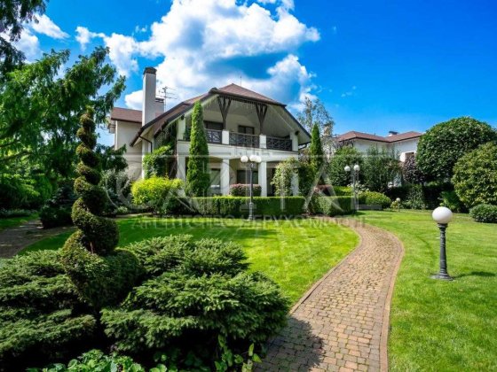 Оренда будинку в Іванковичах з виходом в ліс газовий котел Басейн баня