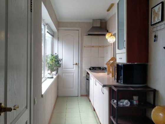 Здам половину двох поверхового будинку в с.Лютіж