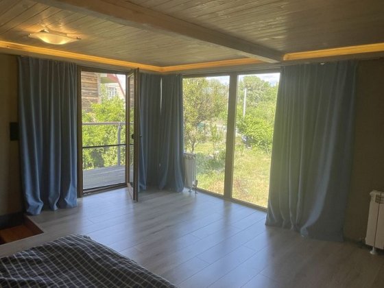 Затишний будинок біля лісу, водохранилища Лютеж