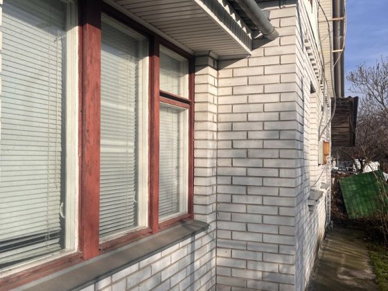 Здається пів будинку у Боярці