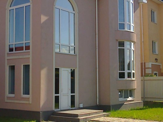 Дім в оренду.  Броварський р.н. Побудовано укриття з опаленням.