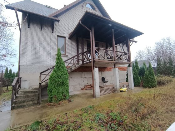 Здається будинок для сім'ї Путрівка