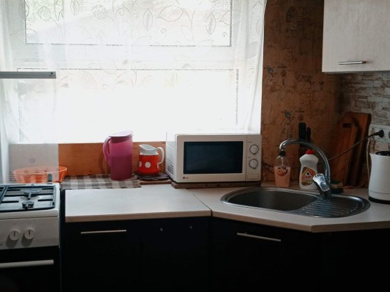 Здам половину будинку в с. Старі Петрівці