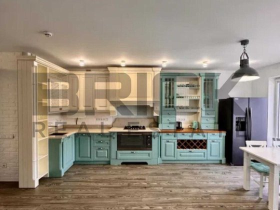 Оренда  Автономний Таунхаусу / Шпитьки / Житомирська траса 1000$ Шпитьки