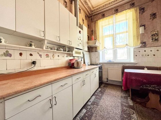 Продам 4к.квартиру. Автономное отопление! Закрытый двор. Николаев