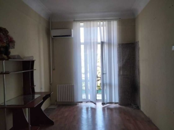 3 кім 65 м2 з АВТОНОМКОЮ в ЦЕГЛІ середній поверх район ОЗЕРКА (716290) Днепр