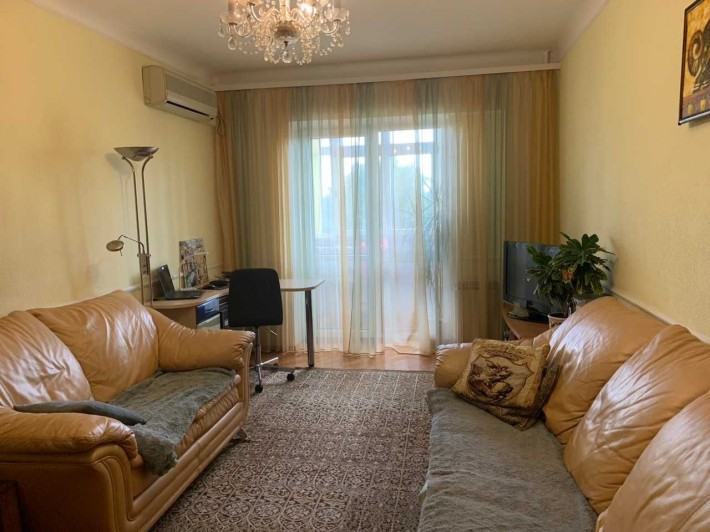 Продам 3-х на Староказацкая, р-н парка Глобы. Ремонт, мебель, техника. - фото 1