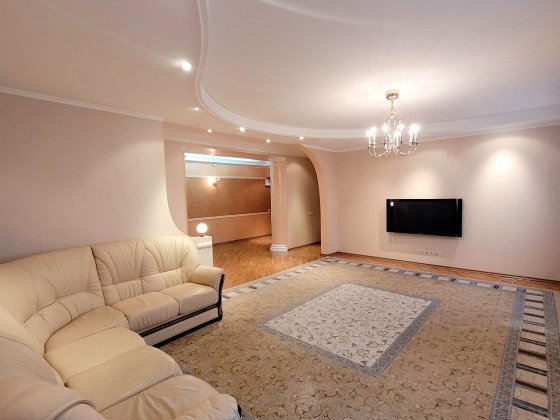 Продаж розкішної 3-кім квартири в серці міста Житомир