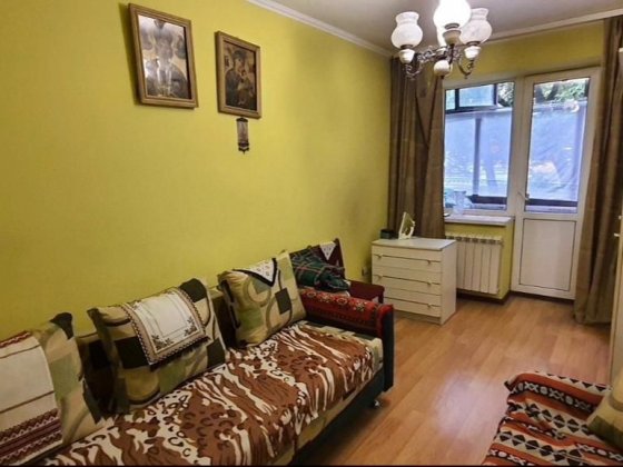 Продаж 3- кімнатної квартири по вулиці Патона ( початок) 
1/9 ц, 68 м/ Львів