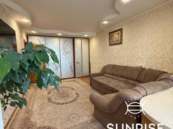 БЕЗ КОМІСІЇ, Продаж 3х кім, 6/9 поверх, 68м, вул.Лазурна 10в, Намив, Николаев