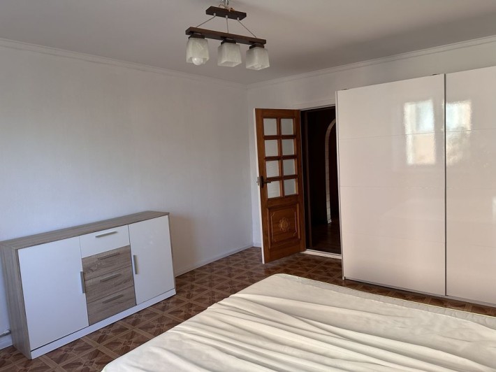 продам 4-кімн. квартиру 125 кв. м центр - фото 1