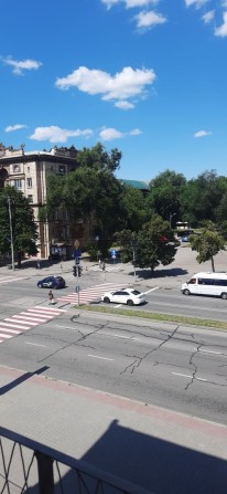 Продам 2-х комн. сталинку на проспекте Соборный - фото 1