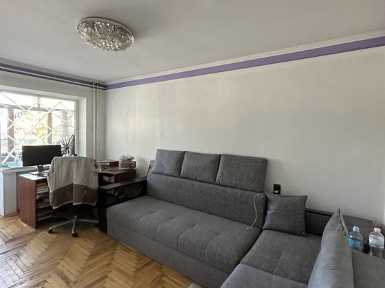 Продам 2-х комнатную по ул.Украинской