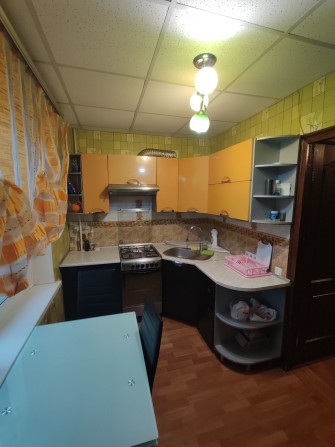 Продам 3-к квартиру - фото 1