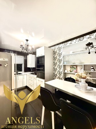 Продаж сучасної укомплектованої 3-кімнатної квартири м-р Полтавська - фото 1