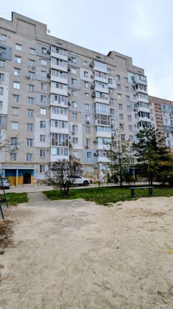 Продам трикімнатну квартиру вул. Державності - фото 1