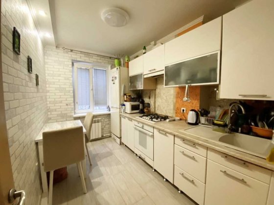 Продаю хорошу 2-кімнатну квартиру на Київській,р-н Ліски.ц6 Миколаїв