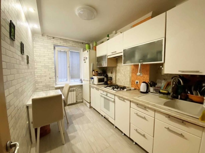 Продаю хорошу 2-кімнатну квартиру на Київській,р-н Ліски.ц6 - фото 1