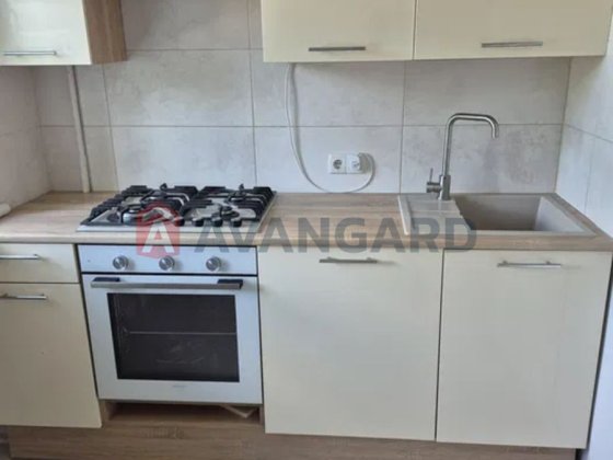 Продам 2х кімнатну студію в хортицькому районі Запорожье