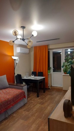 3-ком. 57 кв. 5/5 пр.П.Орлика (пр.Поля, центр.р-н.). Част.рем, меб/тех - фото 1