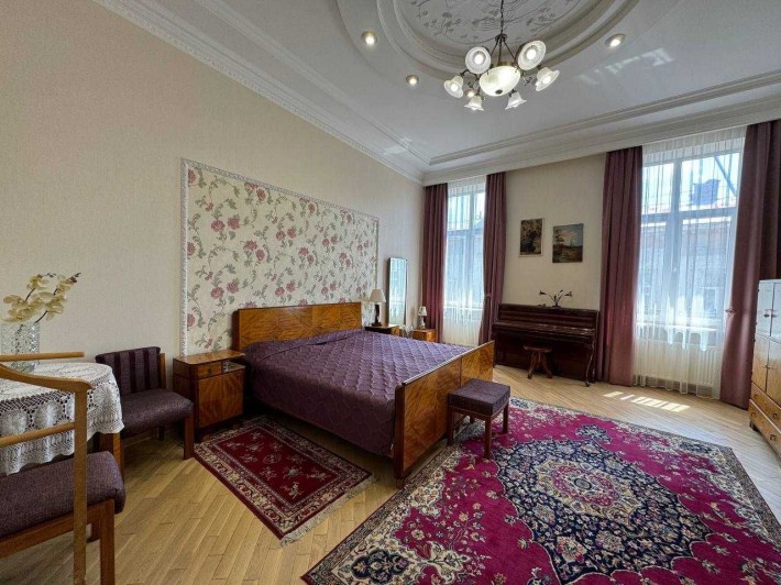 Продаж 3 кімнатної квартири в центрі міста вул. Івана Франка - фото 1