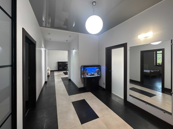 Продаж 4-к квартири з ремонтом в елітній новобудові на вул. Гіпсовій - фото 1