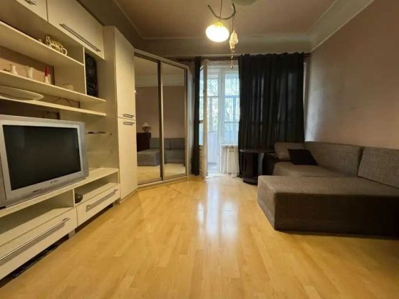 Продам 3к квартиру в Центре Днепр