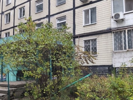 Продам 1 км квартиру на Поля Днепр