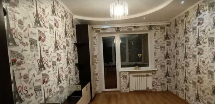 Продам 2х ком. кв-ру в центре, ул. Париотическая на 2этаже пятиэт.дома - фото 1