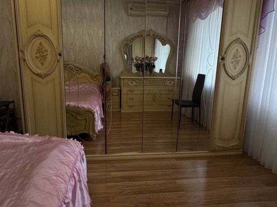 Продаю 3 комн квартиру " квадрат.холл", Кораб район! Николаев