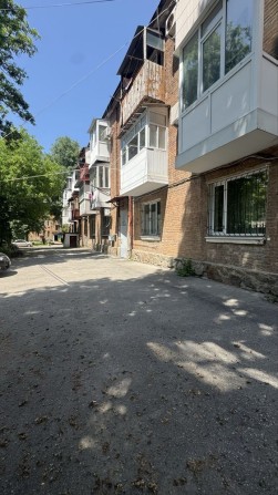 Продам квартиру в районі Центру - фото 1