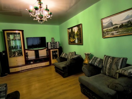 Продам велику 3-кімнатну квартиру в зручному районі! Днепр