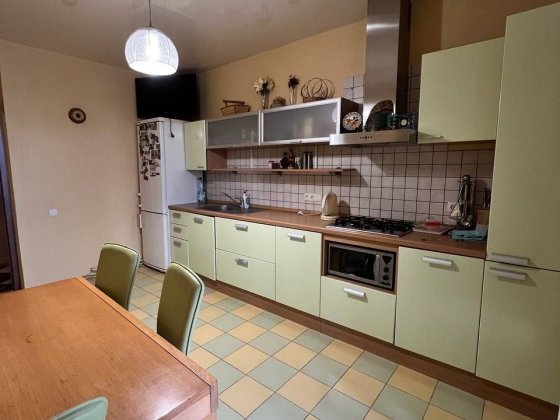 Продам 3-к квартиру ул. Рабочая  Созидатель Дніпро