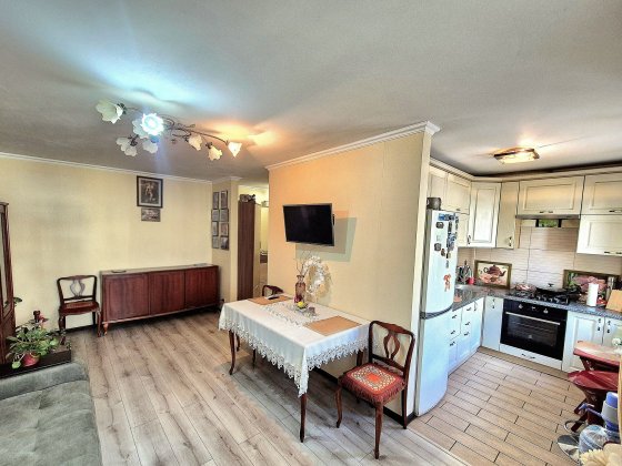 Центр 3-х кім кв вул. Київська 2 поверх цегла ремонт меблі Житомир