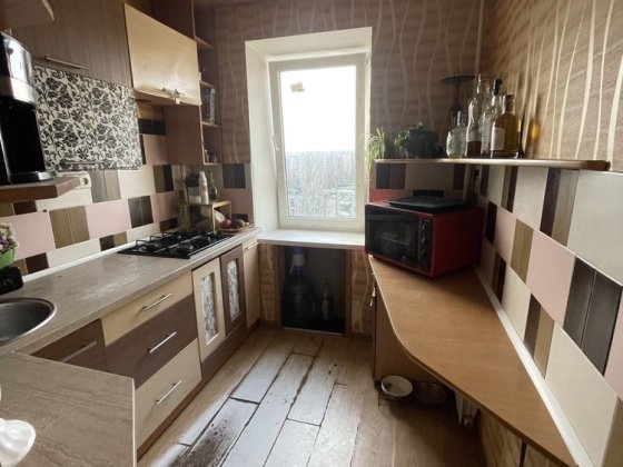 8500 у.о Продаж 1 кім квартири вул Узбекістанська 8/9