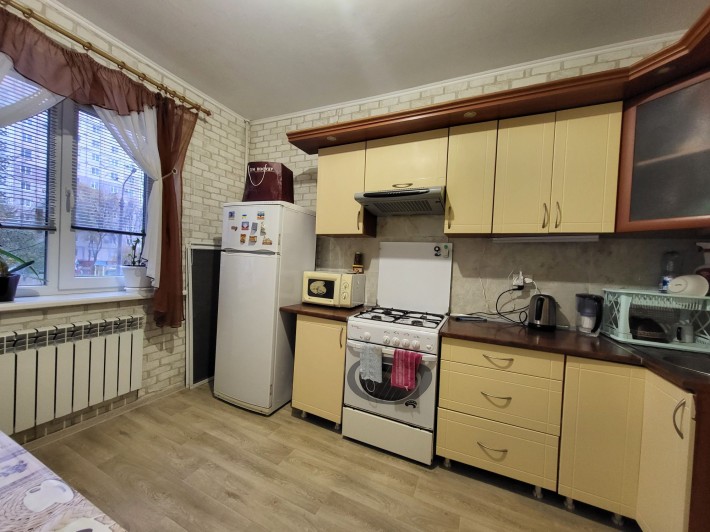 СРОЧНО! 3 х комн.кв в Хортицком районе / 2 этаж - фото 1