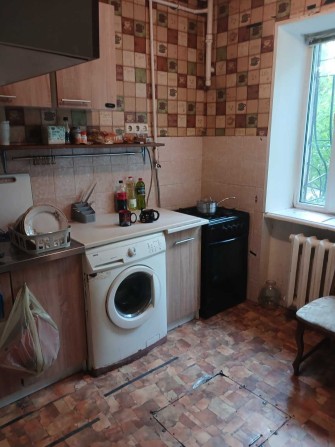 Сдам кімнату для дівчини Святошинський р-н вул Доброхотова 2 - фото 1